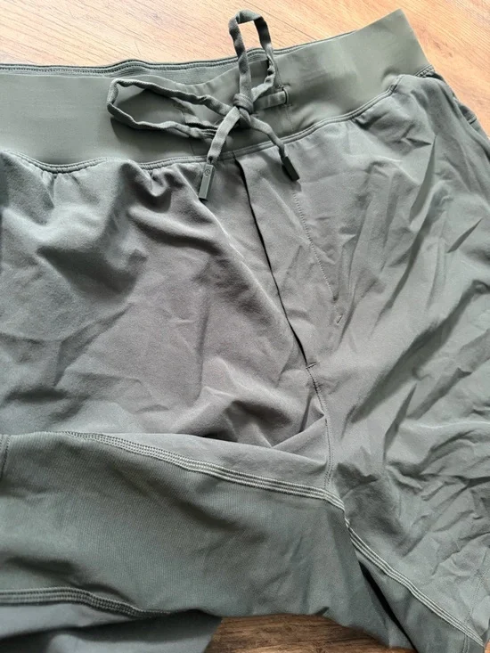 Lululemon Mens Green Athletic Shorts XL - Picture 5 of 5